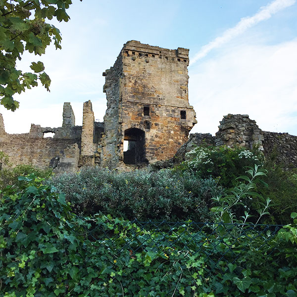 Aberdour Castle - Walk Fife