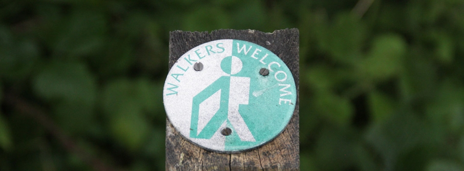 Walkers Welcome Signpost - Walk Fife